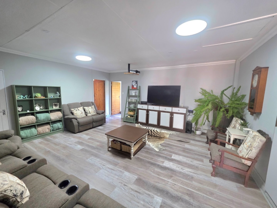 5 Bedroom Property for Sale in Morelig Free State